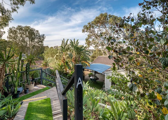 Scarborough Beach Side Forest Holiday House